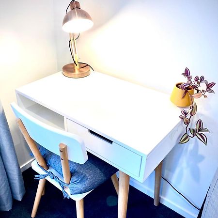 2 Mile Bay Guesthouse Taupo Bagian luar foto