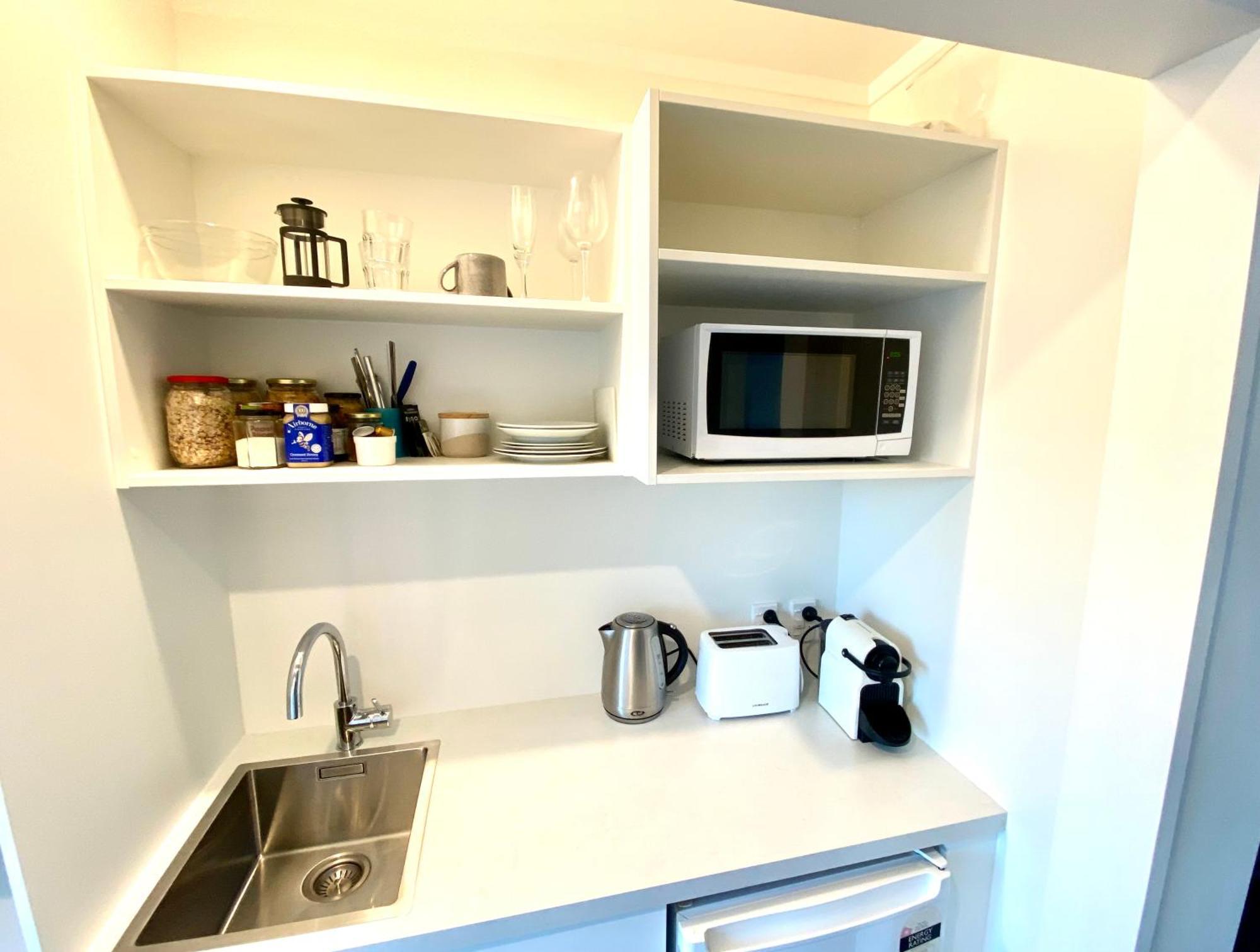 2 Mile Bay Guesthouse Taupo Bagian luar foto