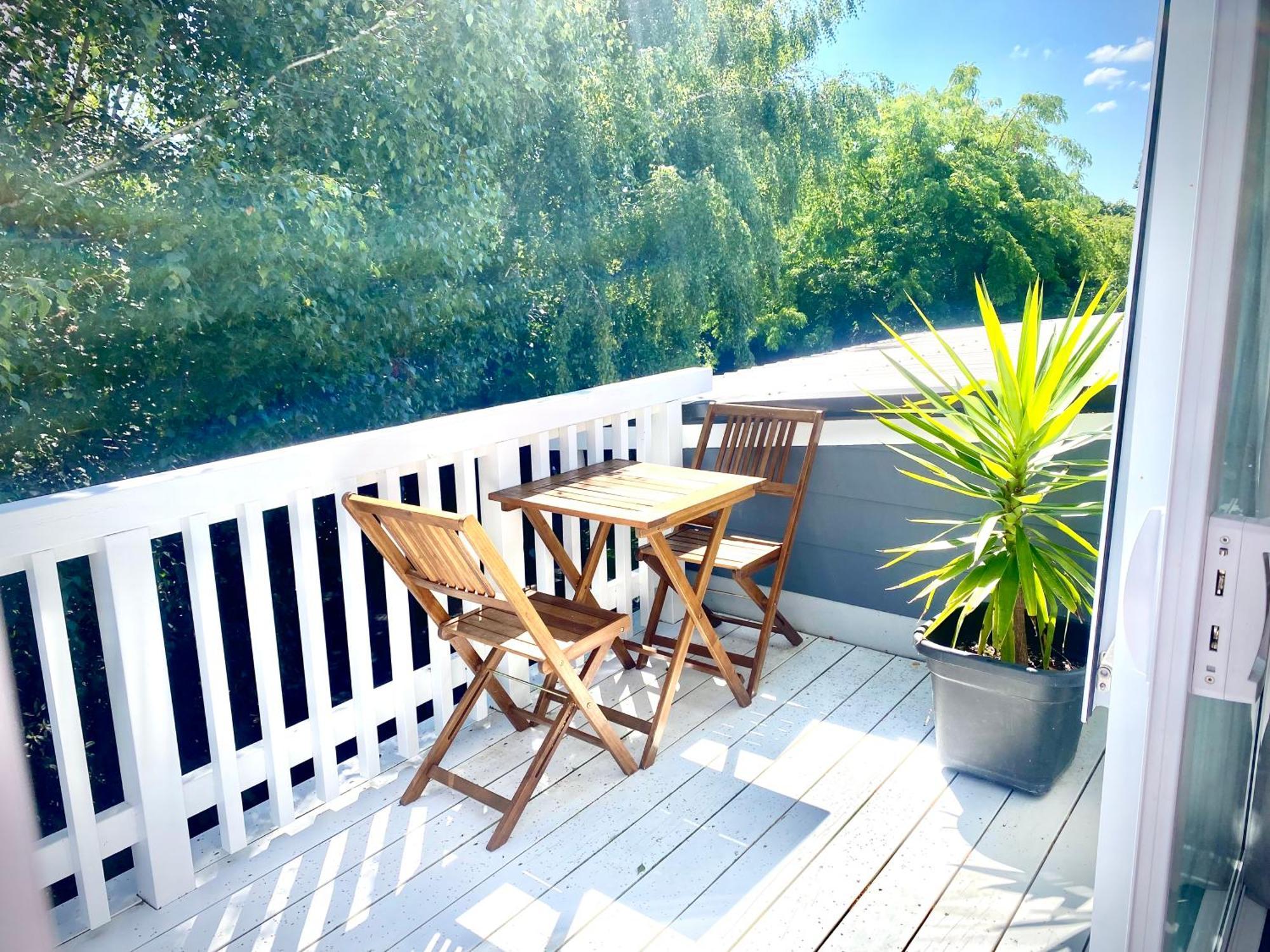 2 Mile Bay Guesthouse Taupo Bagian luar foto